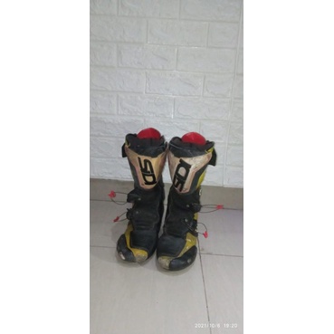 sepatu balap road race sidi