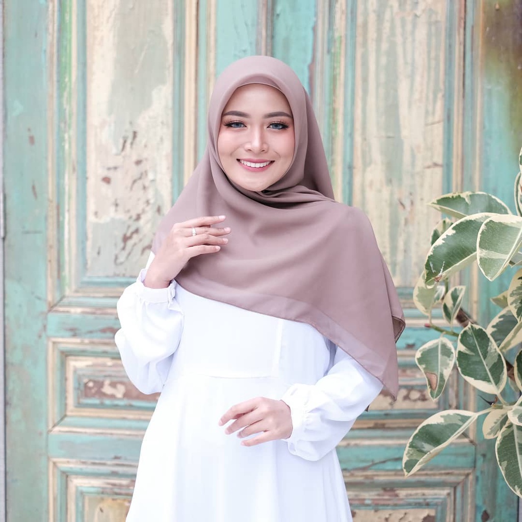 Hijab Bella Square II Hijab Segiempat Bella Square II Hijab Pollycotton II Kerudung II Jilbab-LATTE