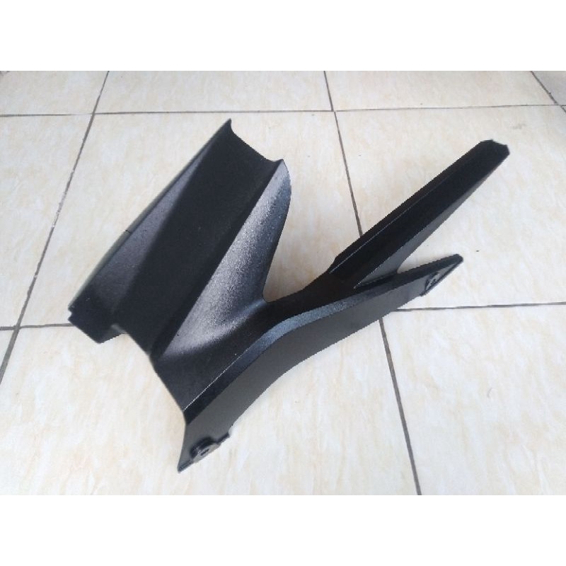 tutup rantai/katengkas Honda CBR 150R LED original