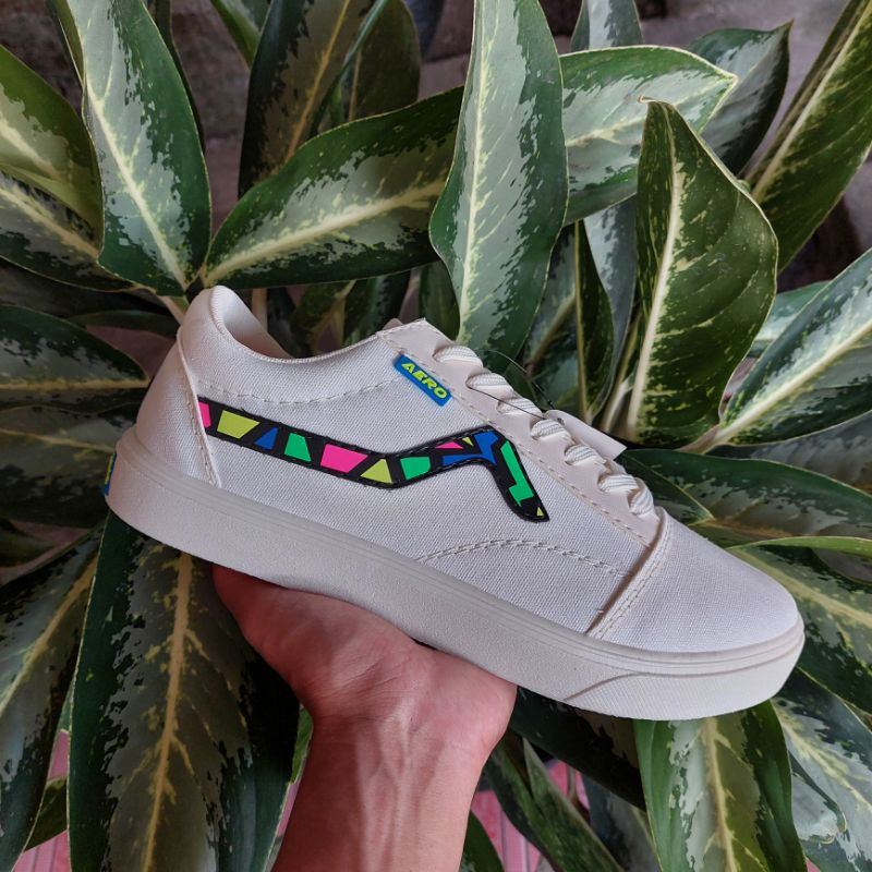 Aerostreet Massive Volt White 42