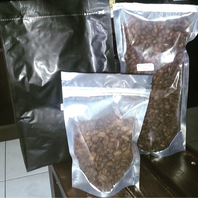 

Kopi Java Karlos Arabika 250 gram || Roasted Bean / Bubuk