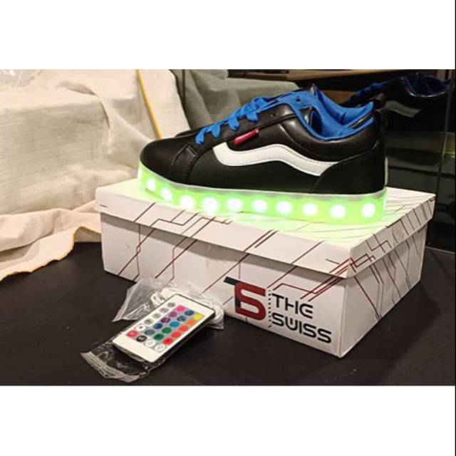 sepatu lampu / sepatu nyala