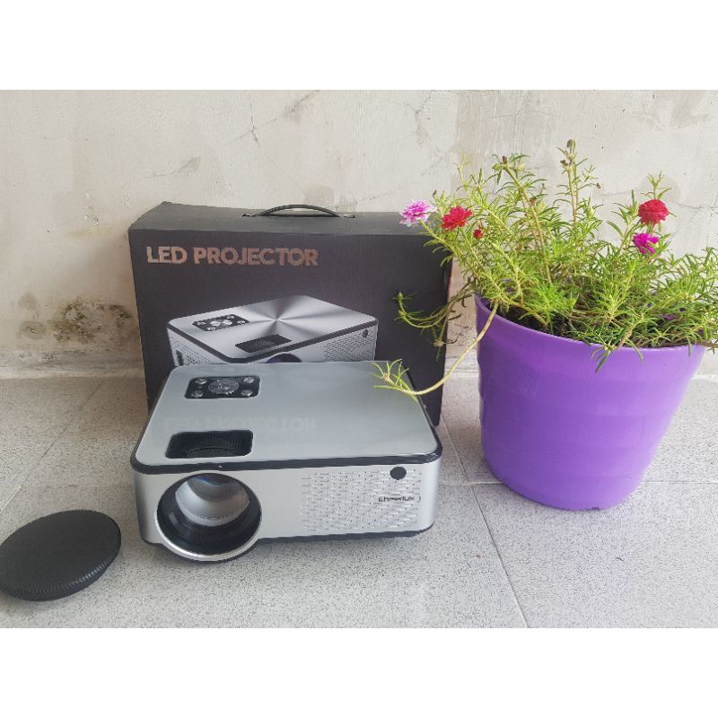 Proyektor mini cheerlux c9 wifi+tv lumens 2800 buld in tv tuner