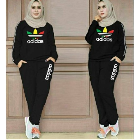 Fashion Olahraga Set Wanita Adidas