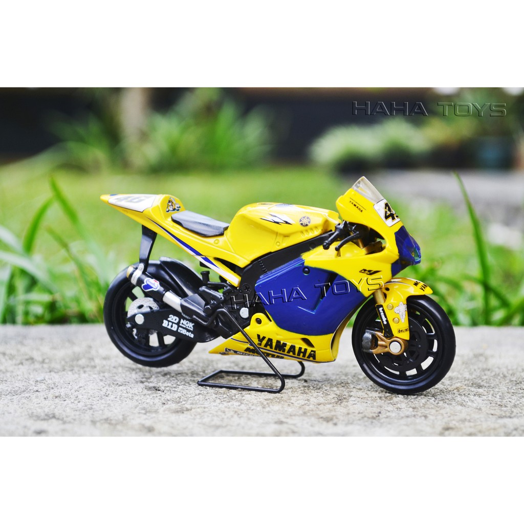 Diecast/ Miniatur MotoGP NewRay 1:18 Yamaha YZR-M1 2006 V Rossi No 46
