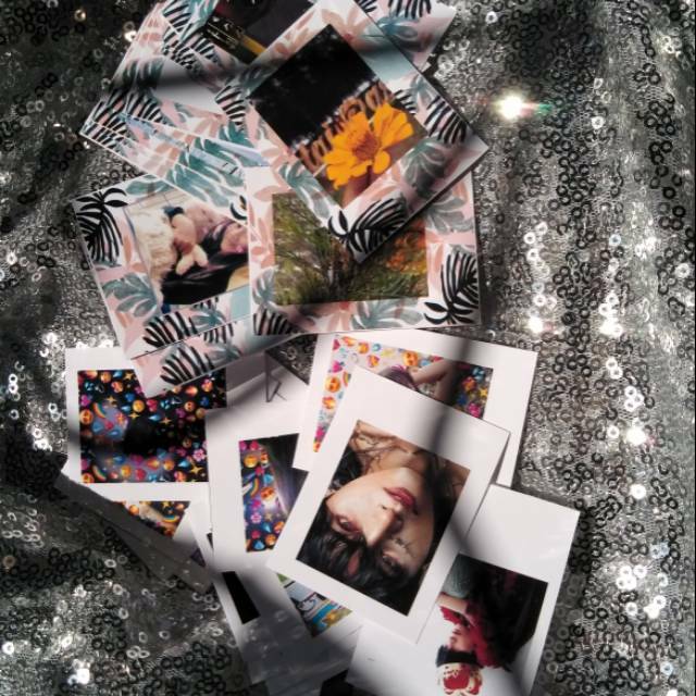 

PAKET POLAROID