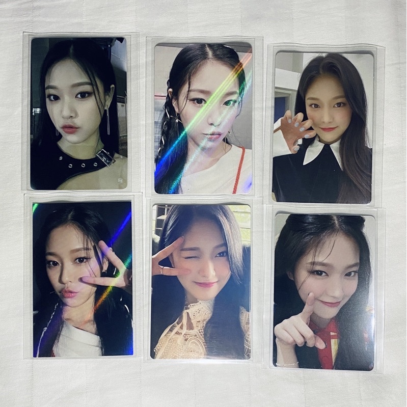 LOONA HYUNJIN PHOTOCARD