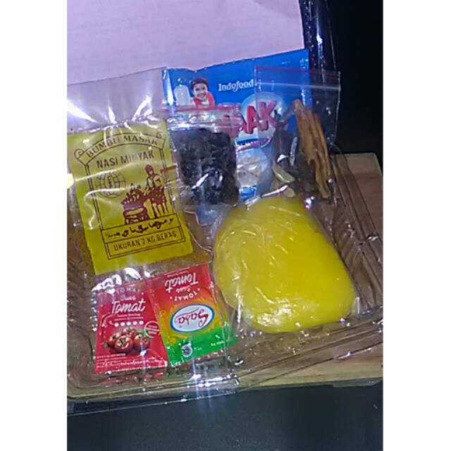 

Bumbu nasi minyak warna merah untuk 2 kg