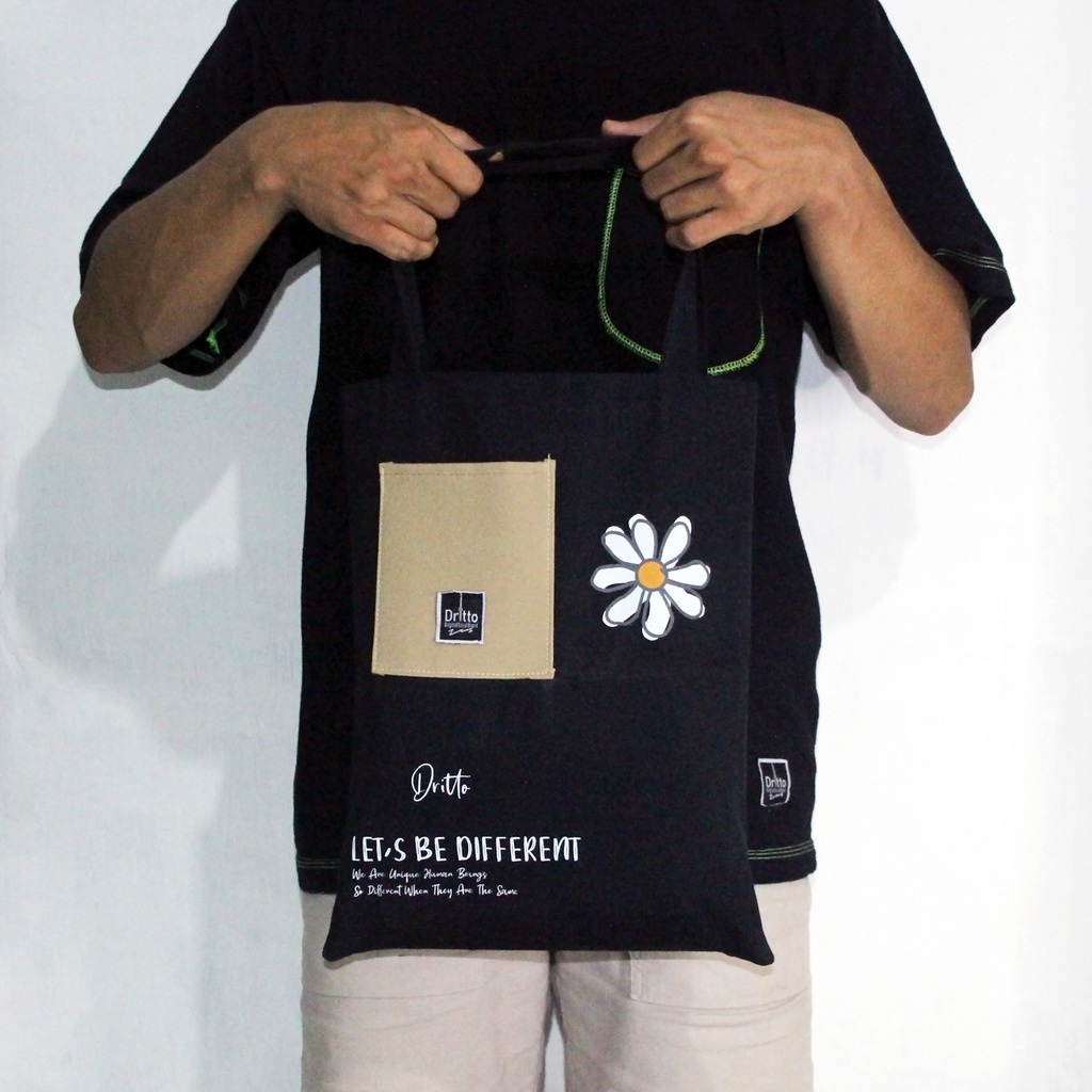 Tote Bag Flowers Different - Totebag Kuliah - Dritto