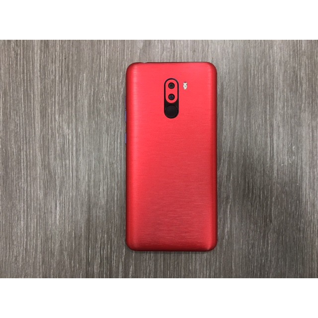 

STIKER Pocophone motif merah metalik berserat (BACA RINCIAN PRODUK)