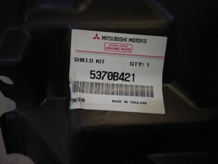 Liner Fender Kiri MITSUBISHI PAJERO SPORT 5370B421 2012-2015