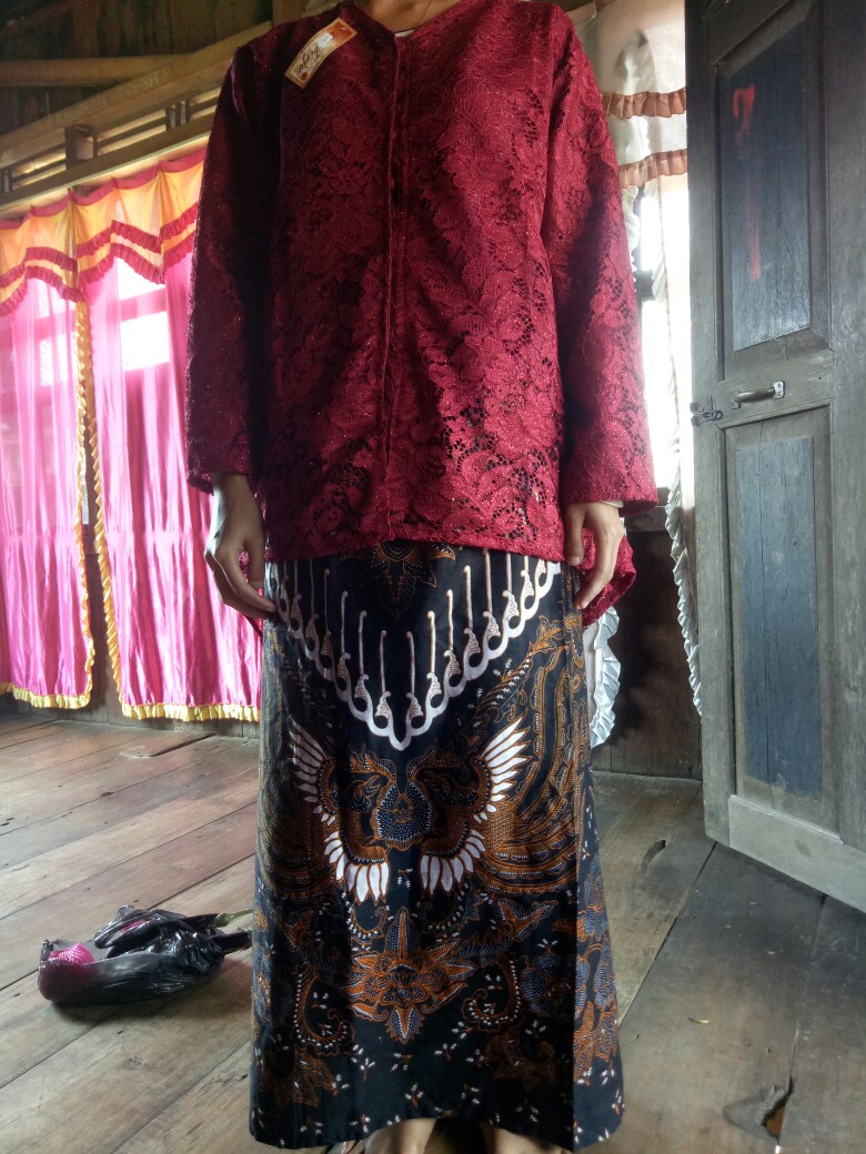 Batik Couple Kebaya Brukat Kancing Depan Busui 2728