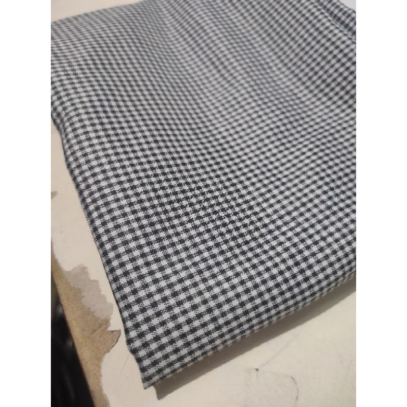 bahan kain kotak yarndyed yandet katun hitam putih kecil yard gulungan murah white black kotak catur