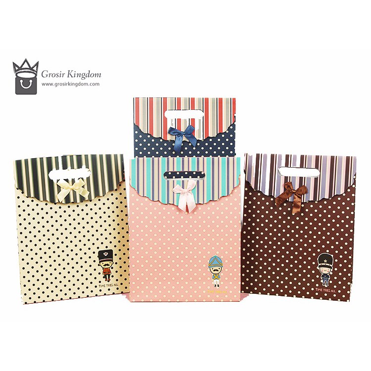 

FRESH L SIZE UK kantong motif POLKADOT PAPER BAG KANTONG KADO BOX KADO ISTIMEWA