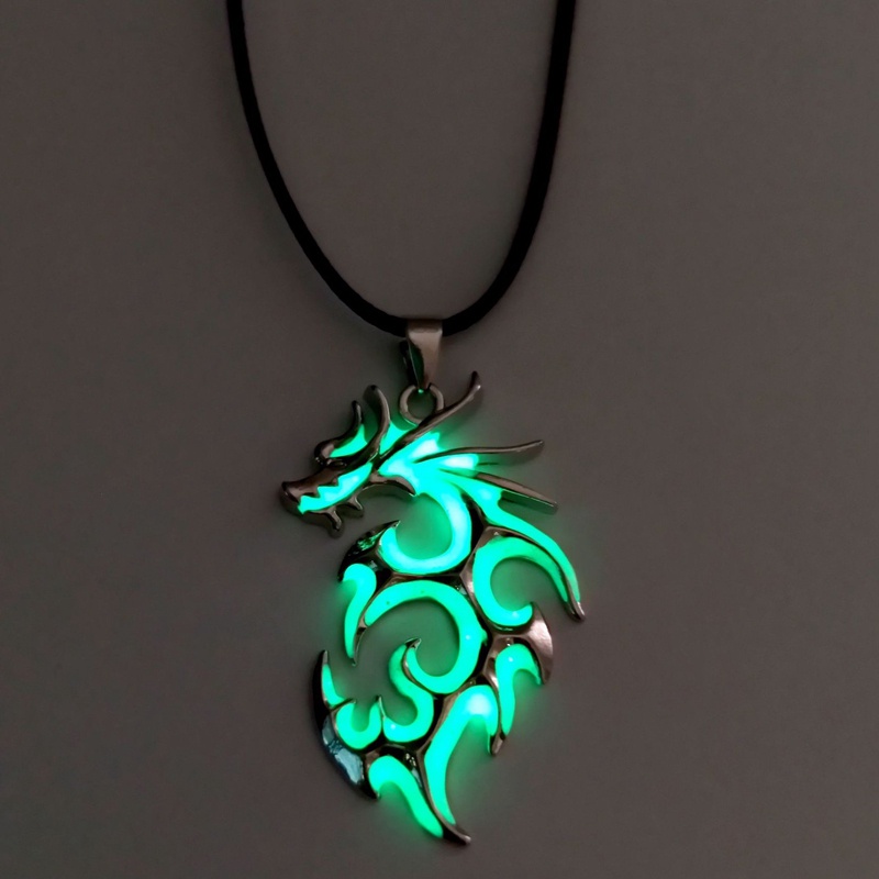 Kalung Lapis Silver Desain Naga Luminous Glow In The Dark Untuk Pria Dan Wanita