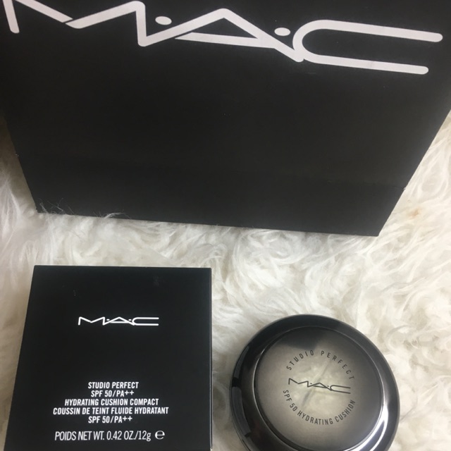 MAC Studio Fix Complete Hydrating Cushion Foundation