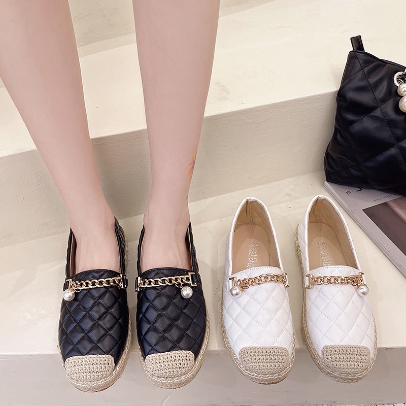 Sepatu Flat Wanita Import Trendy Korea Sepatu Slip-On Cewek Terbaru Style Fashionable