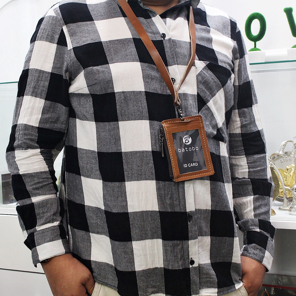 

Kulit Asli ID Card Holder Name Tag B001532 Batobo Aurora Shop