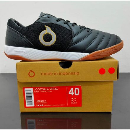 Sepatu Futsal ORTUSEIGHT JOGOSALA VOLTA 11020177 - Black/White