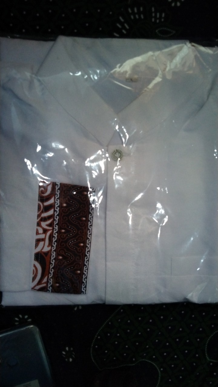 Set Sarung Baju Koko Batik Solo Trendy Tumpal Putih