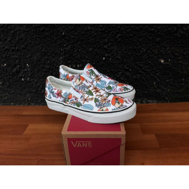 sepatu vans slipon multi tropic true white/vans slip on wanita premium/vans wanita import/vans premi
