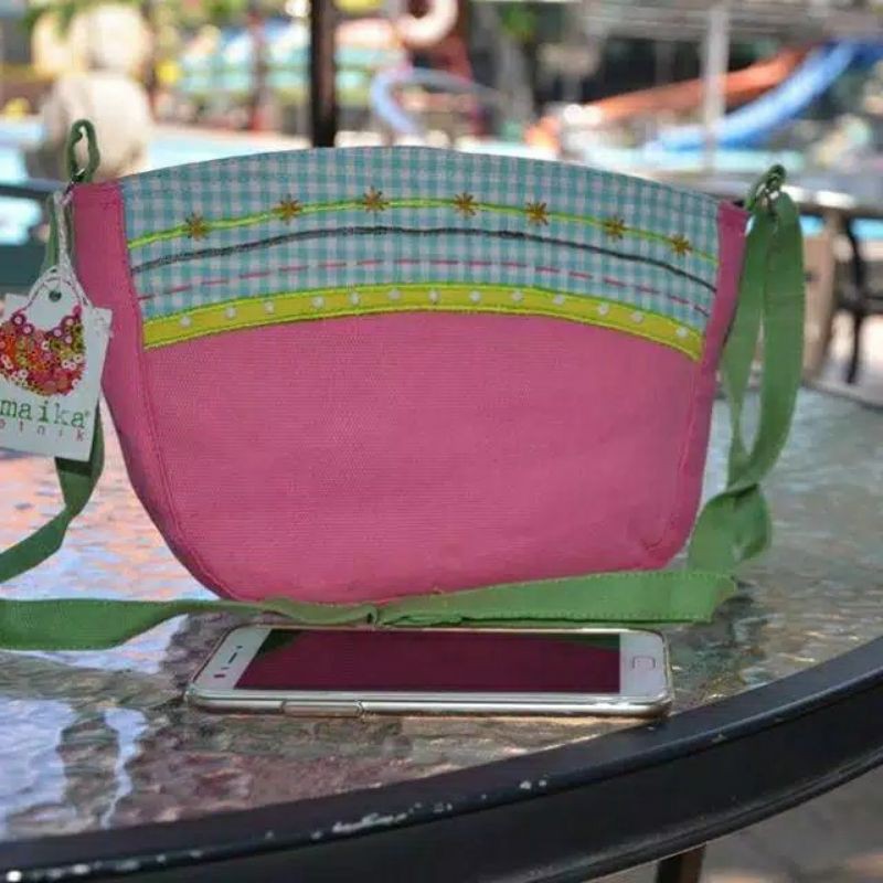 Tas selempang , smallbag maika