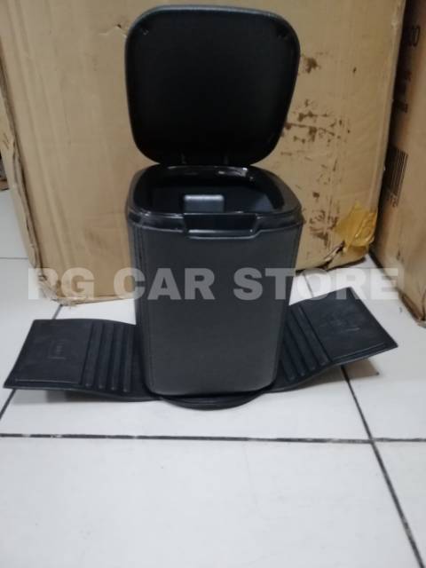 TEMPAT SAMPAH MOBIL WARNA HITAM