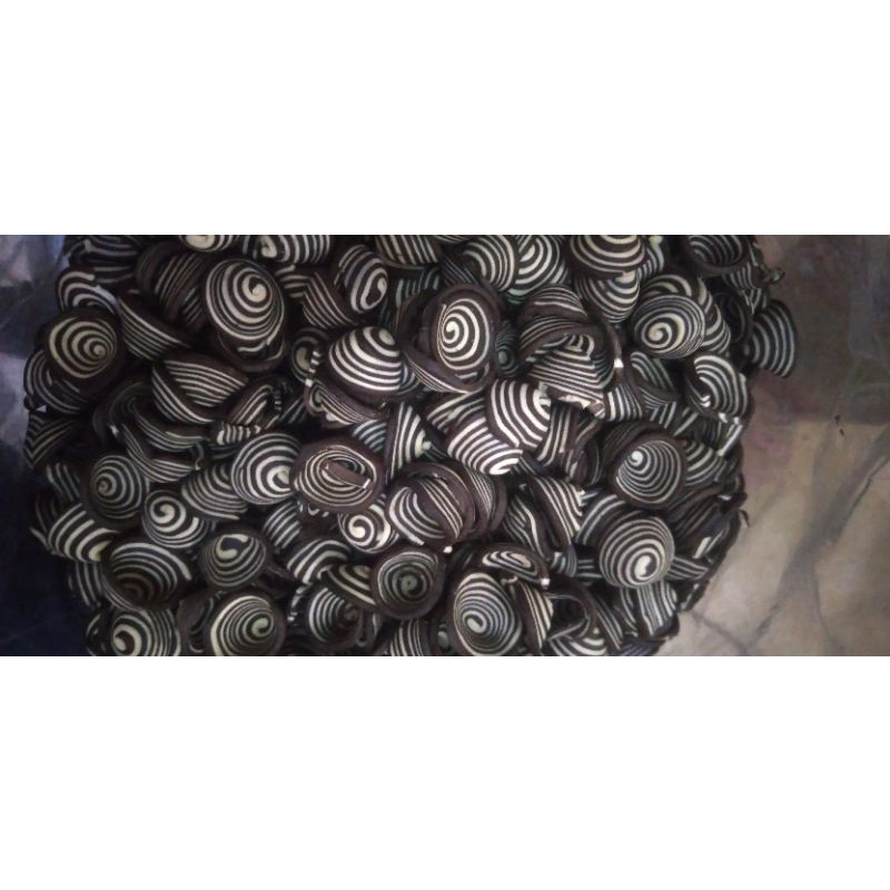 

1000 gr kuping gajah hitam /contong susu/contong mini kuping /snack kiloan jajan 1kg