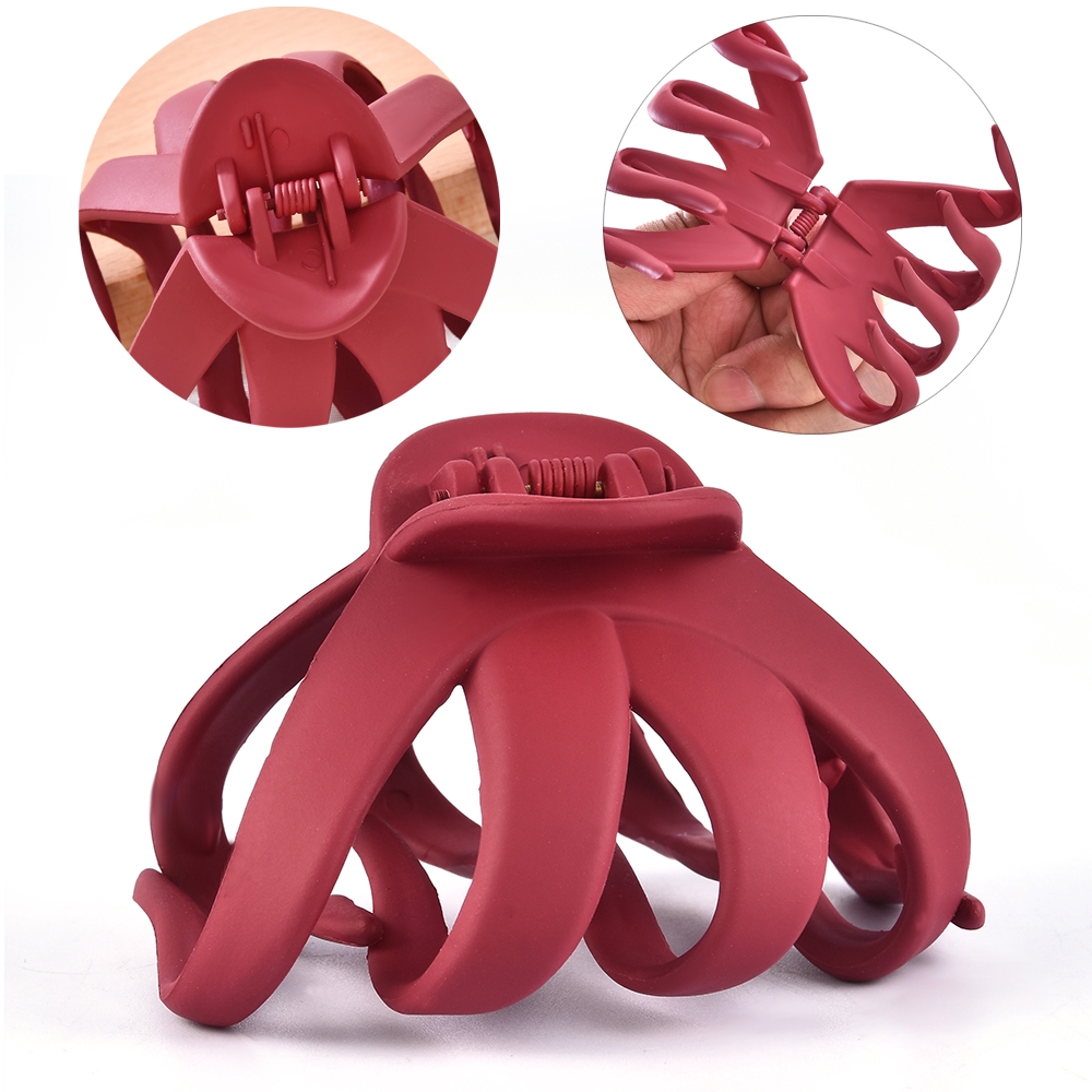 【COD Tangding】5 Colors Solid Geometric Hollowing Large Hair Claw Crab Clamp Hair Clip Hair Accessories