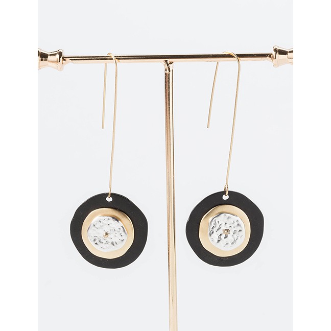 LRC Anting Tusuk Fashion Black Disc Earrings D27914