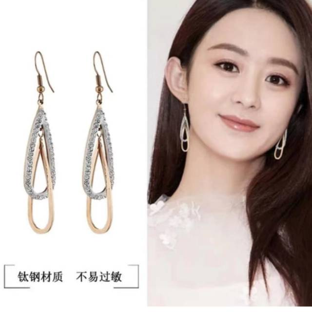 Anting Titanium Blink Putih