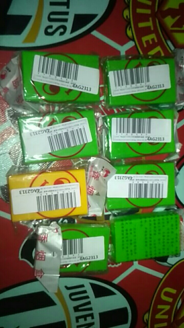 1 Pc Kotak Holder Penyimpanan Rokok Bahan Plastik