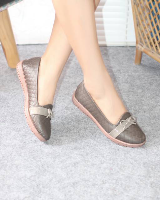 Sepatu flat BLA 02