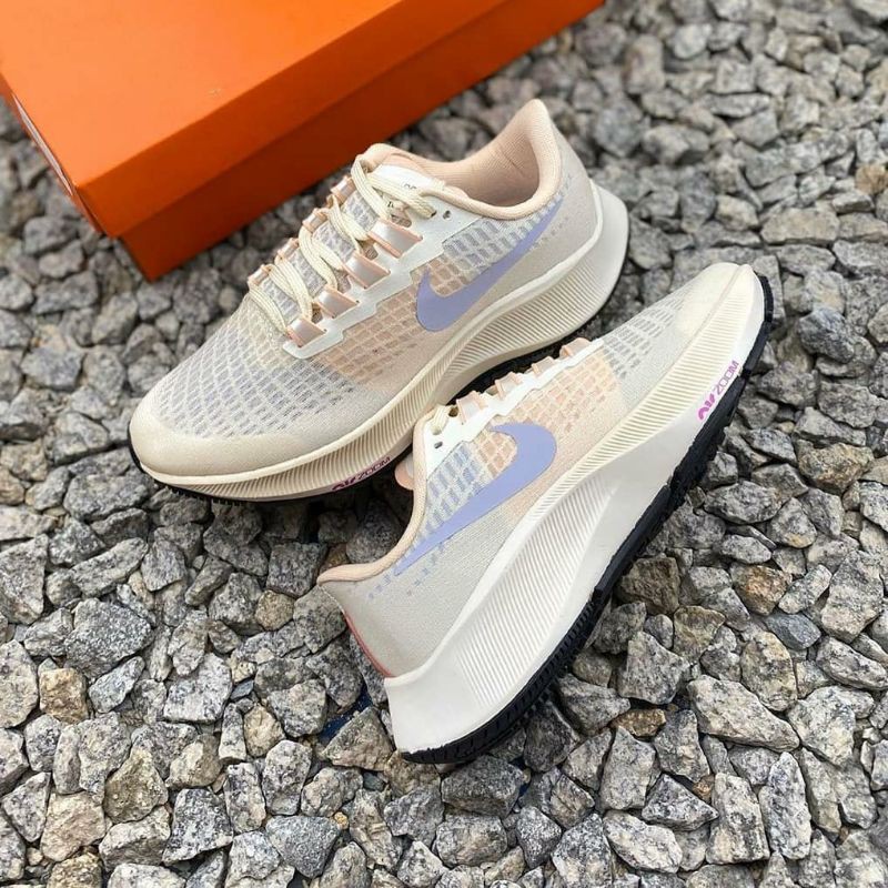 nike air zoom pegasus 37 pale ivory