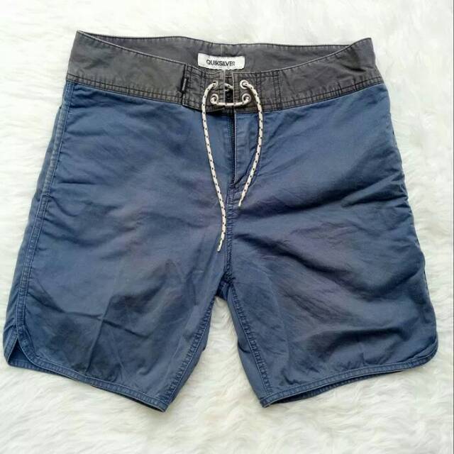 Preloved boardshort quiksilver original celana pendek pria surfing pantai