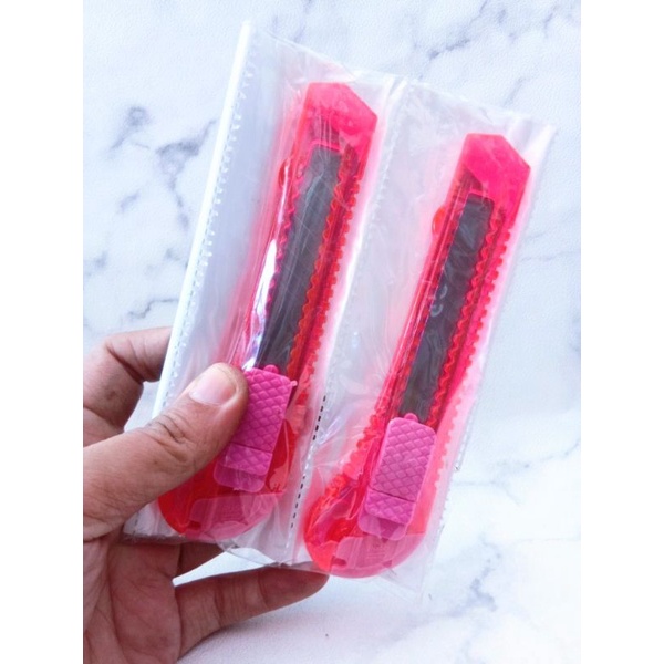 

Cutter Renceng BESAR, Kater Murah Ekonomis, Cutter Serbaguna Refill bisa diganti