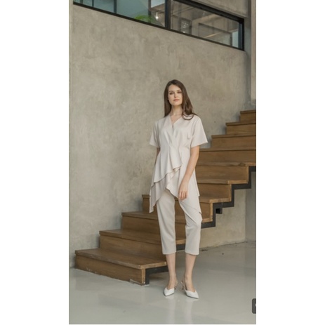 CAROL LENNOX SET IN BEIGE (Maven)