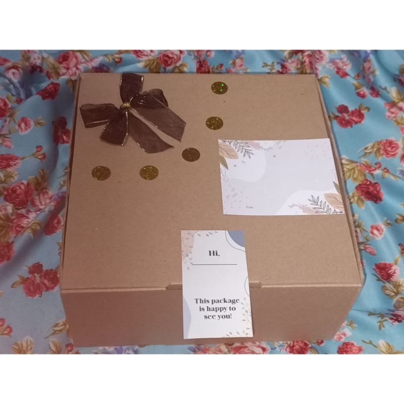 

Kotak kado | Kotak Hadiah | Kotak Hampers ukuran 22×22×10cm