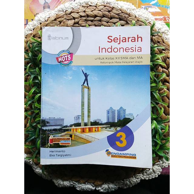 SEJARAH INDONESIA KELAS 12 SMA (PLATINUM)