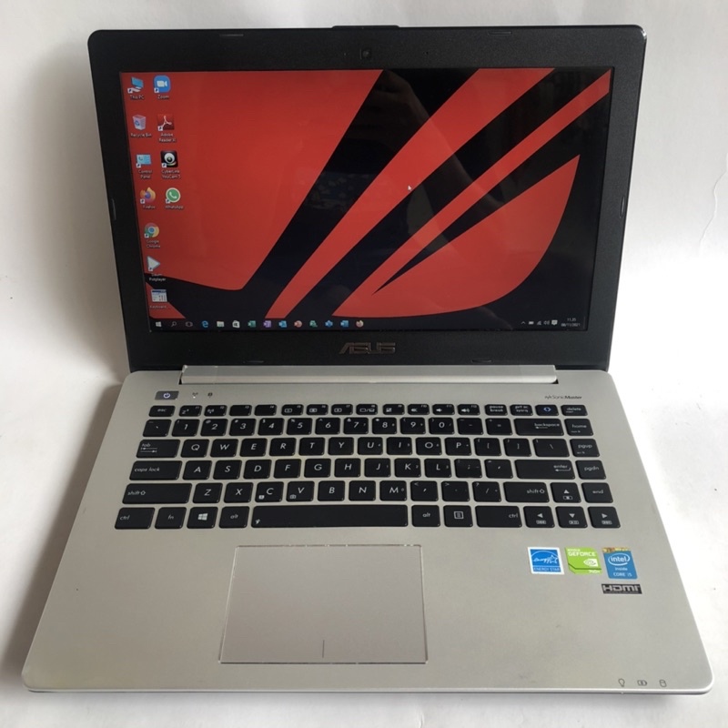 Laptop Gaming Dual VGA Core i5 Ram 8 Gb