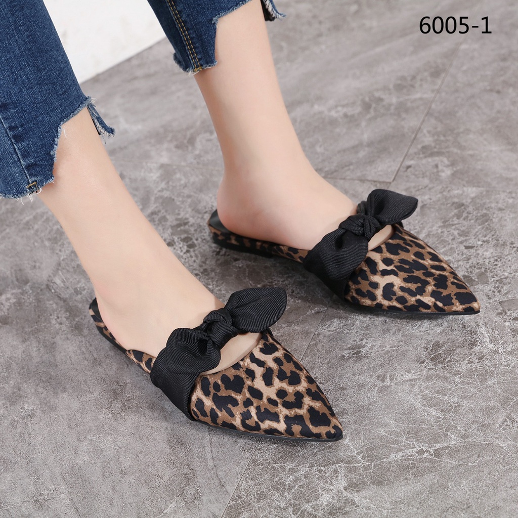 ZR Flat Mules With Bow Detail on the Front #6005-1