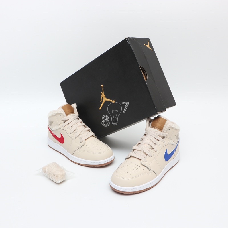 Air Jordan 1 Mid Fleece Pearl White