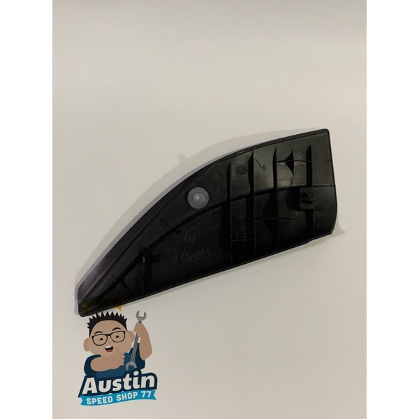 Tutup Segitiga Spion KANAN Bagian Dalam Granmax Luxio 67663-BZ010-001