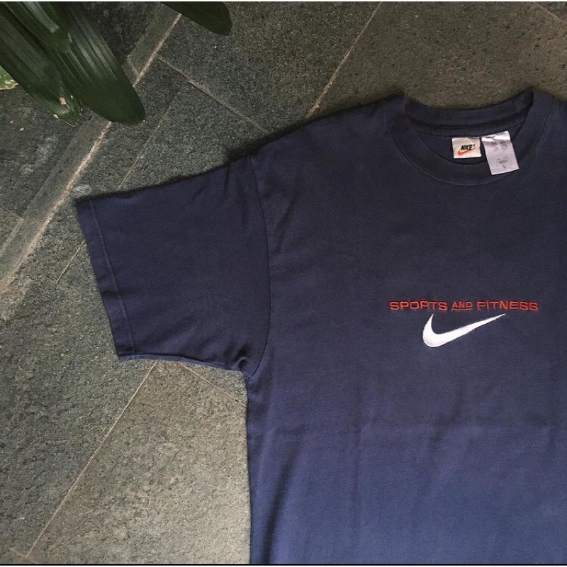 Kaos Nike Vintage Center Logo