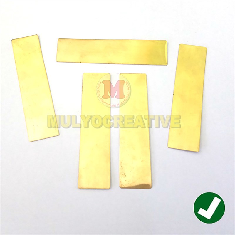 

Plat Potong Kuningan Persegi Polos untuk Name Tag