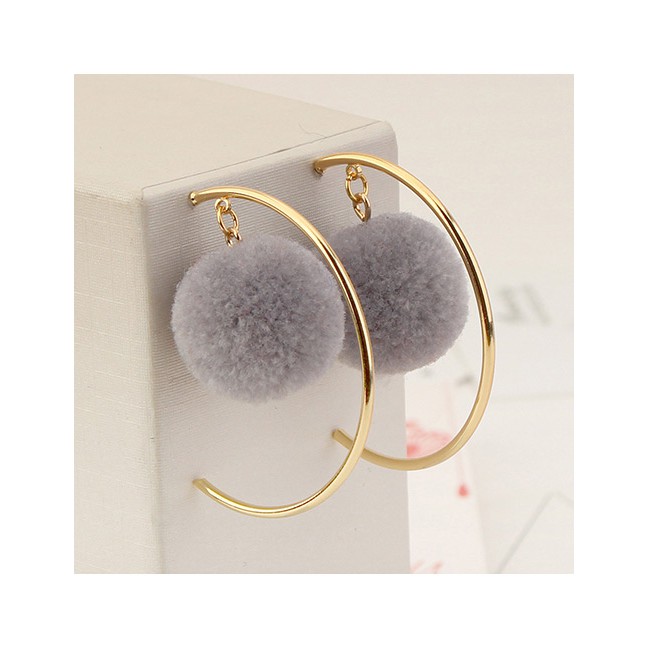 LRC Anting Tusuk Personalized  Circular Ring&amp;fuzzy Ball Decorated Pom Earrings