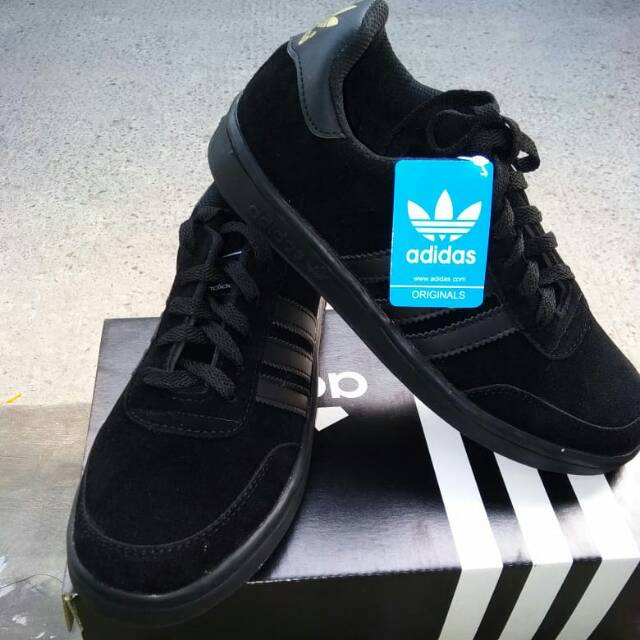 Sepatu sneaker Adidas samba full black