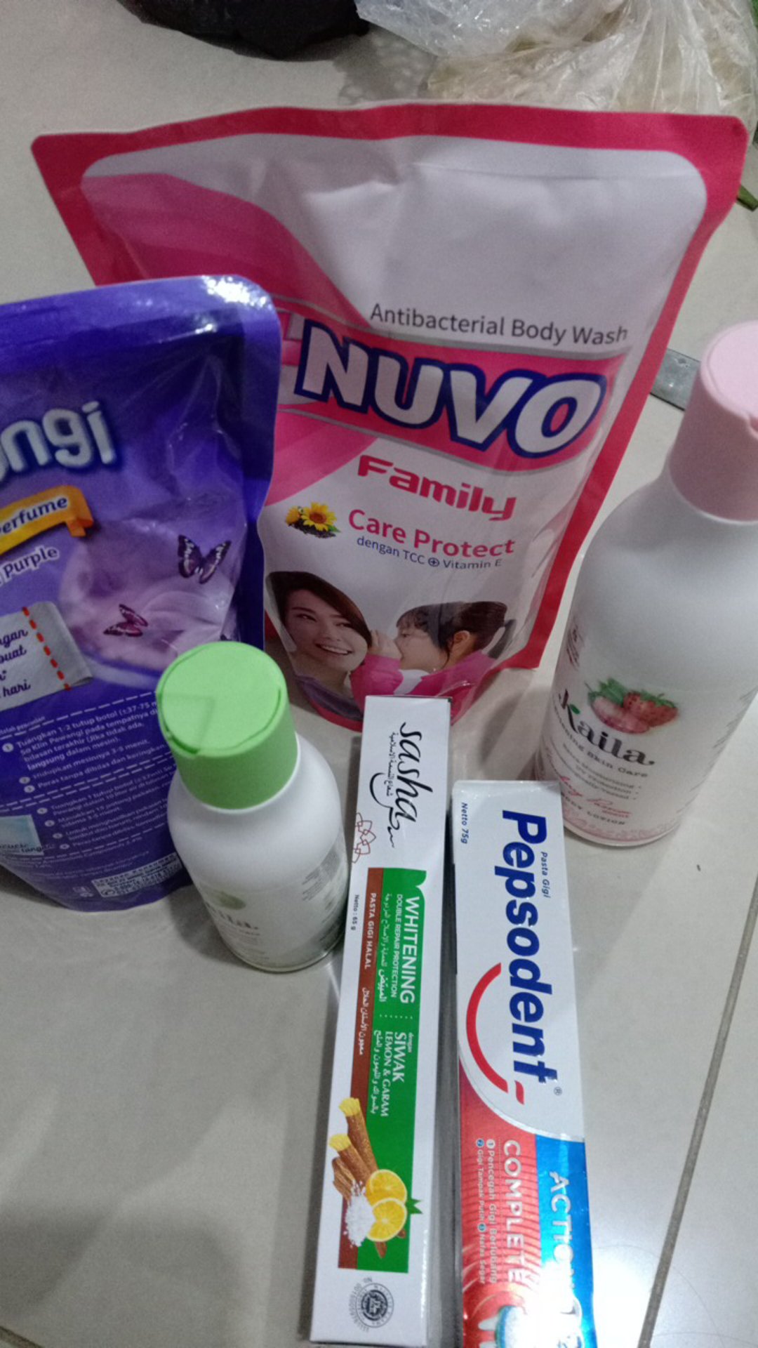 So Klin Pewangi Exotic Purple 450ml