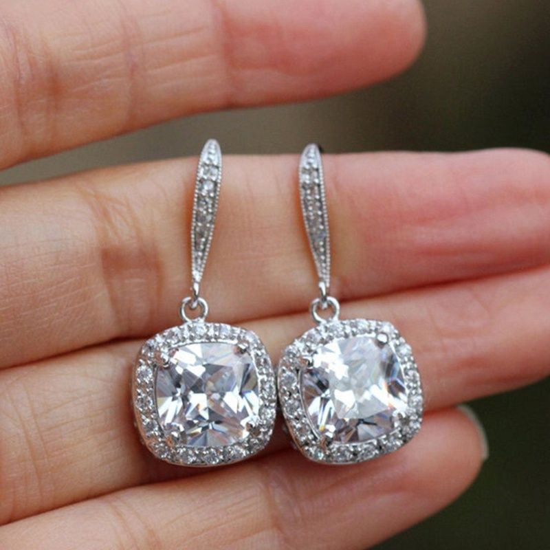 Anting tusuk zircon gantung bentuk kotak