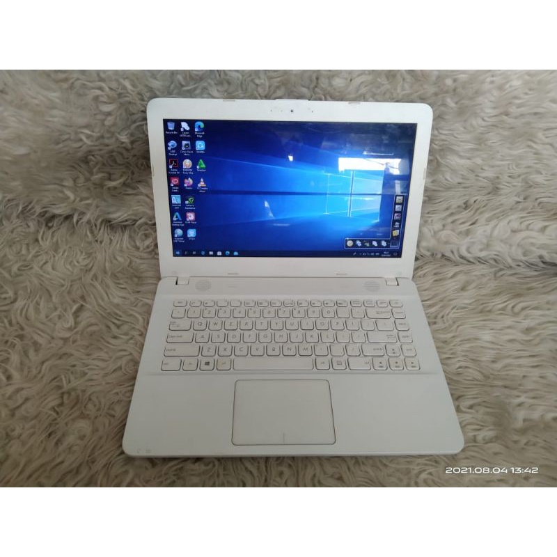 P8) Laptop Murah Asus X441U core i3 gen 6